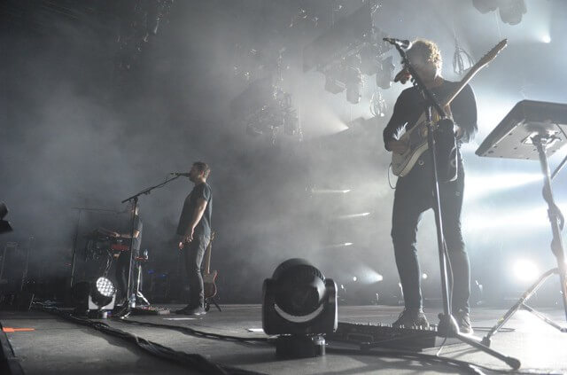 Alt-J und Hundred am 19.11.2015 Mitzubishi Electric Hall in Düsseldorf